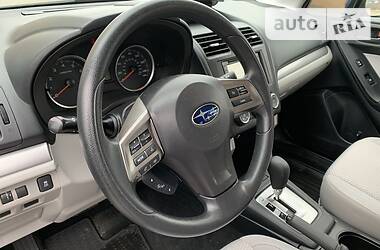 Позашляховик / Кросовер Subaru Forester 2015 в Києві