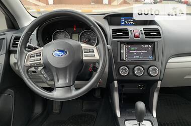 Позашляховик / Кросовер Subaru Forester 2015 в Києві