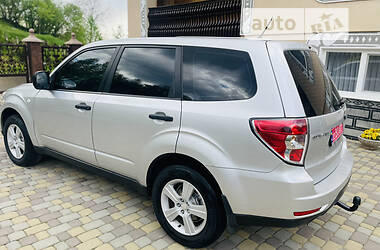 Внедорожник / Кроссовер Subaru Forester 2010 в Иршаве