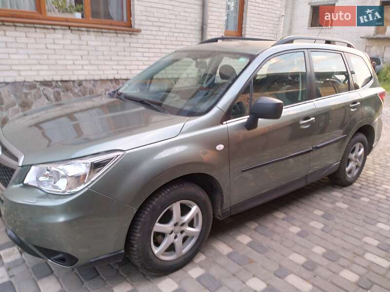 Внедорожник / Кроссовер Subaru Forester 2013 в Ходорове