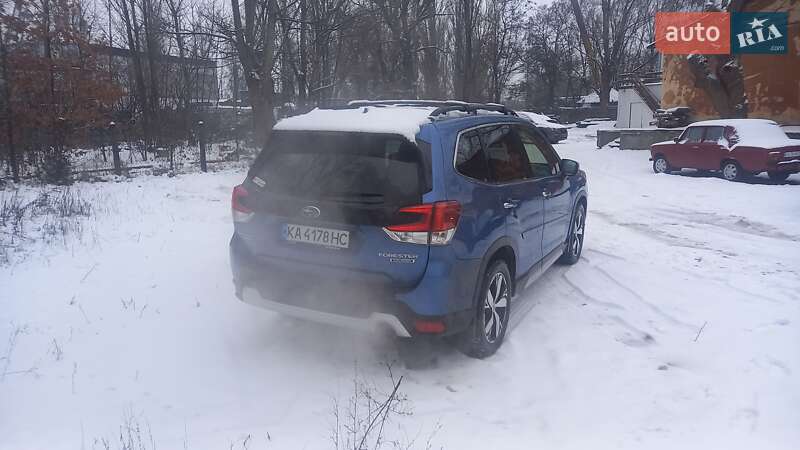 Внедорожник / Кроссовер Subaru Forester 2018 в Киеве