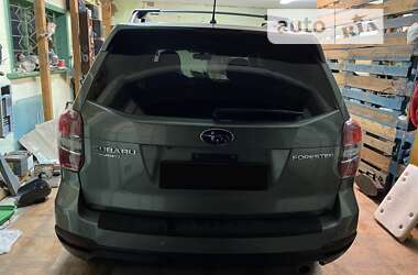 Внедорожник / Кроссовер Subaru Forester 2015 в 