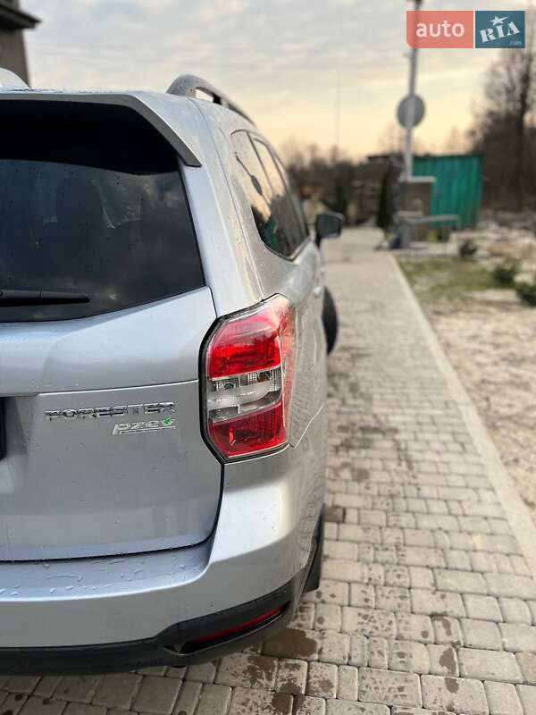 Внедорожник / Кроссовер Subaru Forester 2015 в Яворове