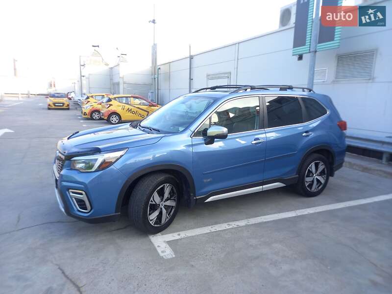 Внедорожник / Кроссовер Subaru Forester 2018 в Киеве