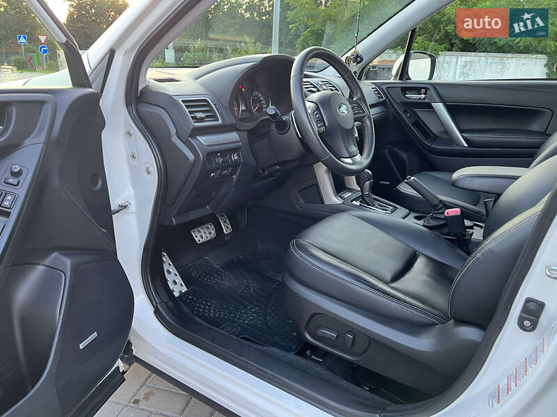 Позашляховик / Кросовер Subaru Forester 2015 в Житомирі
