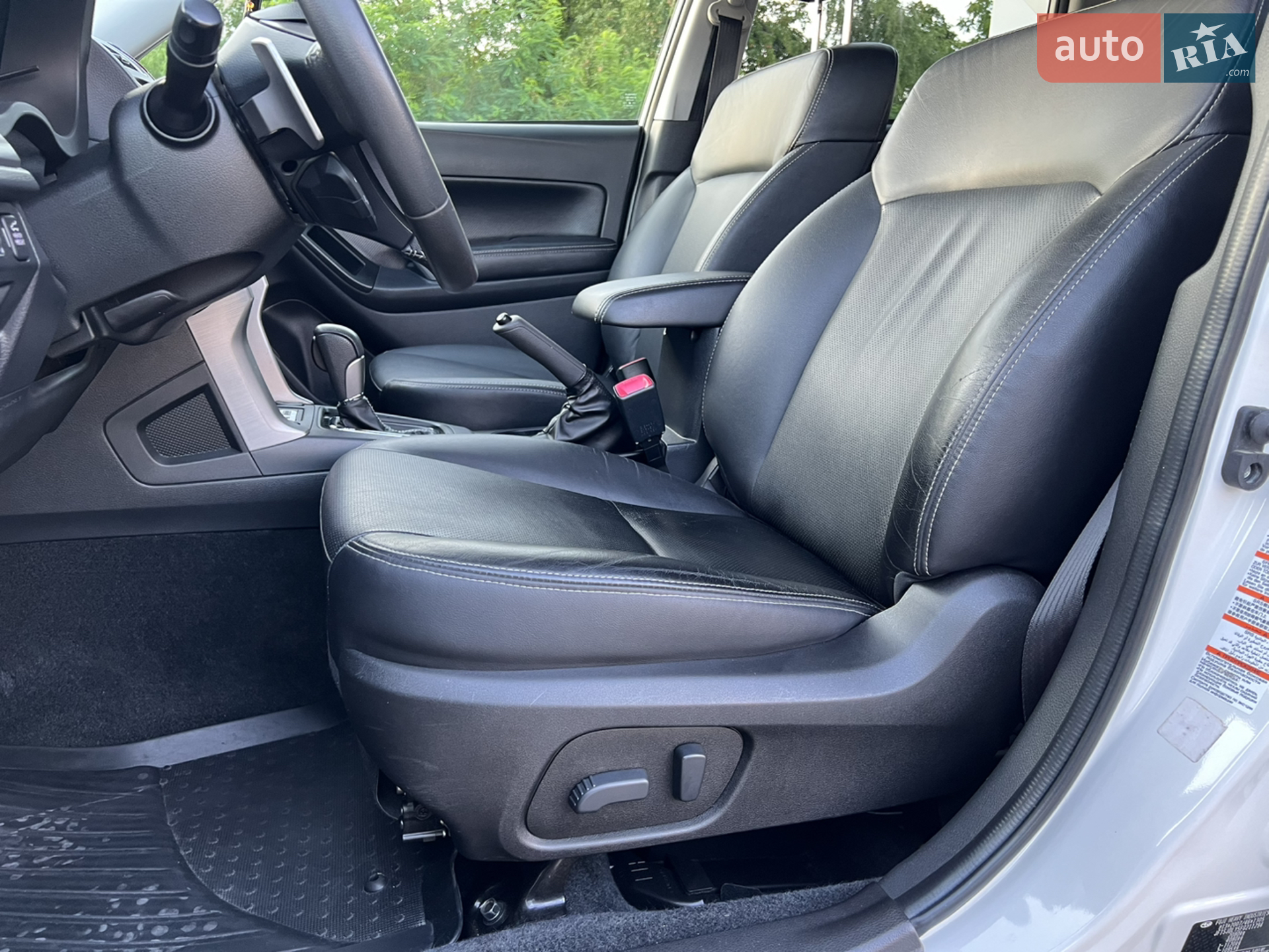 2015 Subaru Forester - мініатюра 28