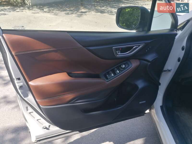 Внедорожник / Кроссовер Subaru Forester 2019 в Ровно