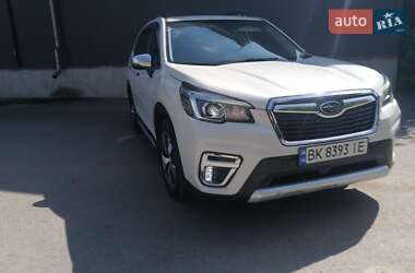 Внедорожник / Кроссовер Subaru Forester 2019 в Ровно