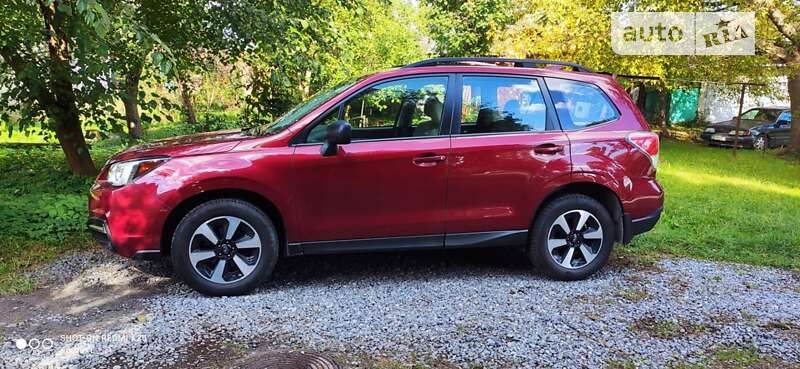 Внедорожник / Кроссовер Subaru Forester 2017 в Львове