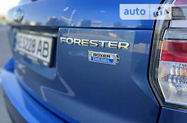 Внедорожник / Кроссовер Subaru Forester 2017 в 