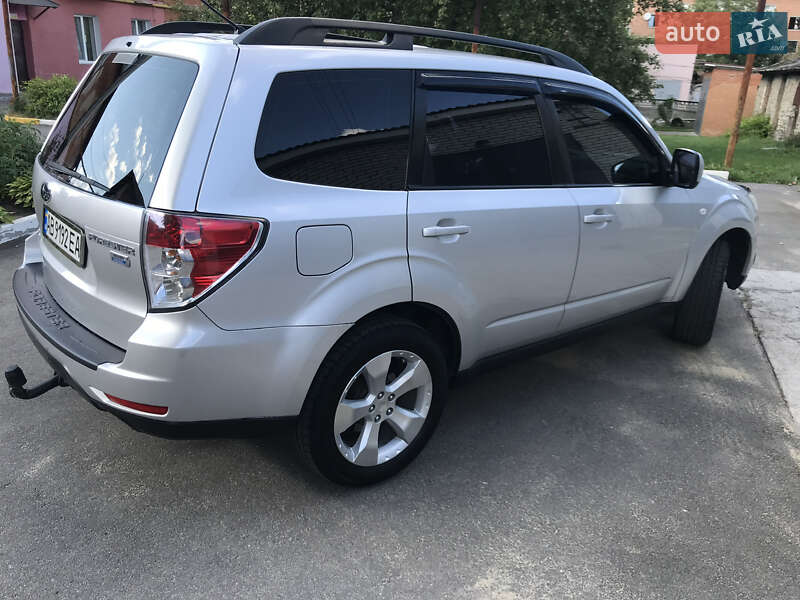 Внедорожник / Кроссовер Subaru Forester 2010 в Жмеринке