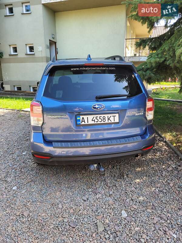 Позашляховик / Кросовер Subaru Forester 2016 в Києві