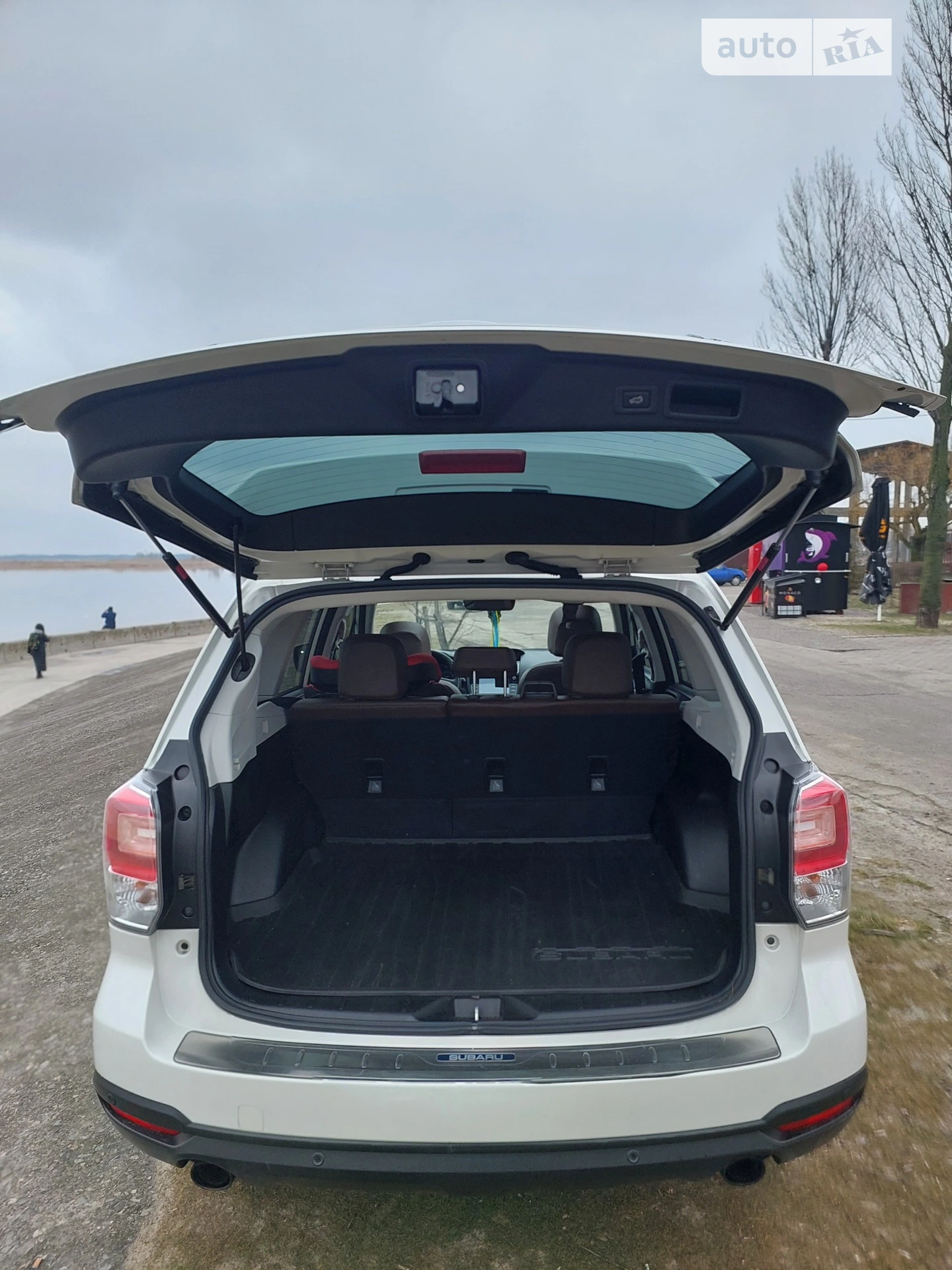 2018 Subaru Forester - мініатюра 12