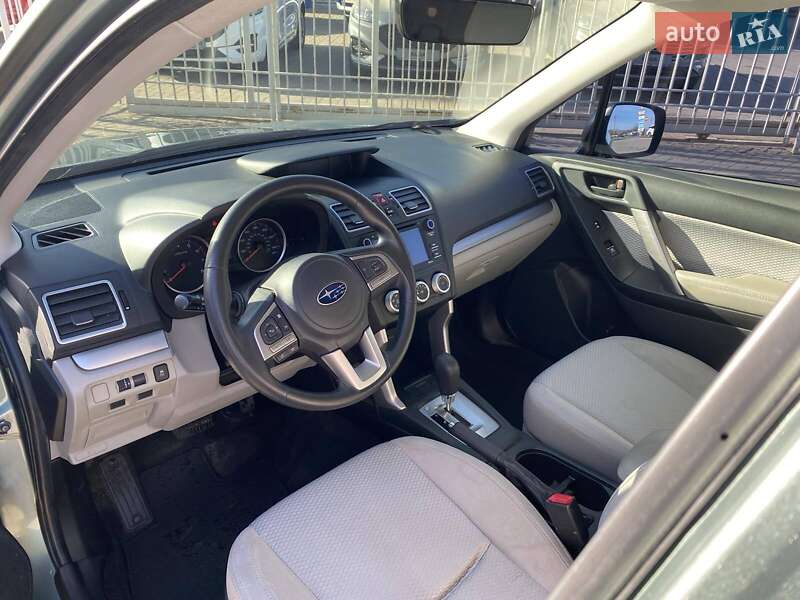 Внедорожник / Кроссовер Subaru Forester 2017 в Полтаве
