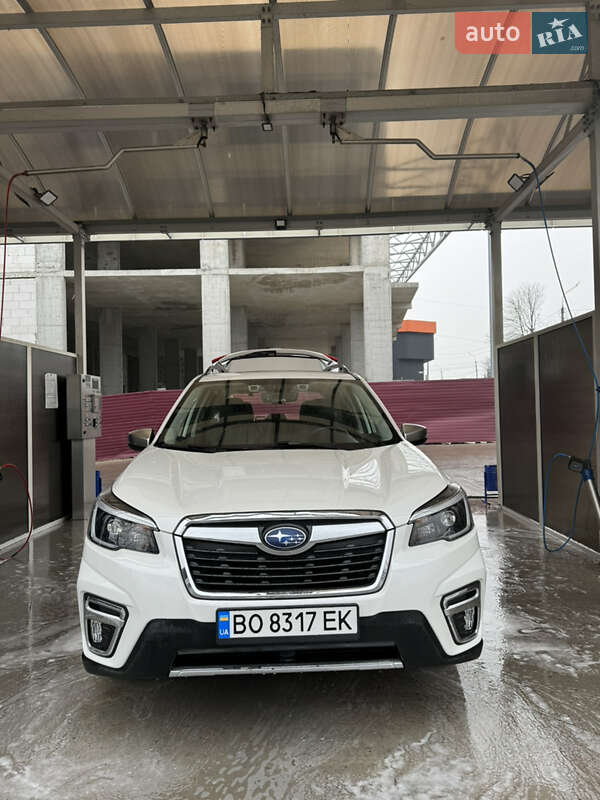 Позашляховик / Кросовер Subaru Forester 2020 в Тернополі