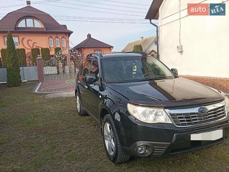 Позашляховик / Кросовер Subaru Forester 2008 в Чернівцях