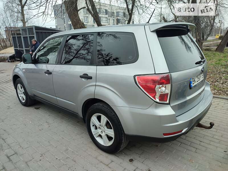 Внедорожник / Кроссовер Subaru Forester 2010 в Ровно