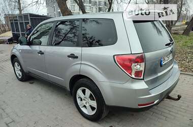 Внедорожник / Кроссовер Subaru Forester 2010 в 