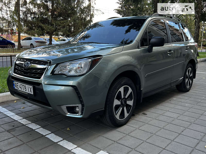 Внедорожник / Кроссовер Subaru Forester 2018 в Ладыжине