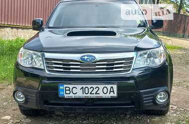 Внедорожник / Кроссовер Subaru Forester 2010 в Львове