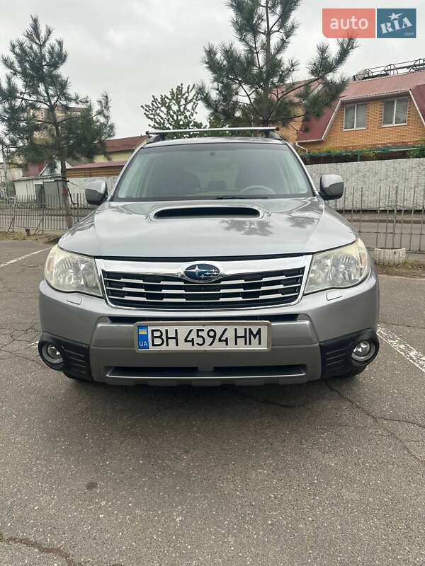 Внедорожник / Кроссовер Subaru Forester 2010 в Одессе