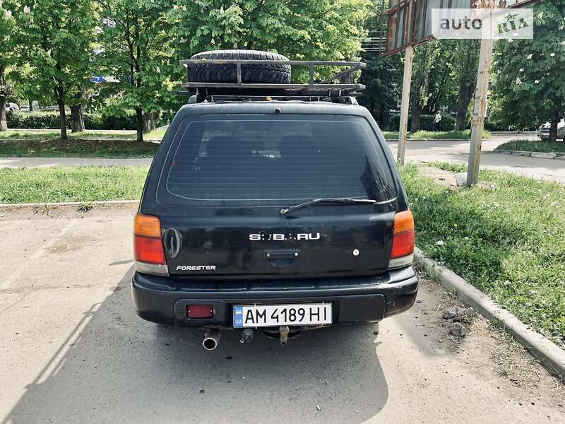 Внедорожник / Кроссовер Subaru Forester 1998 в Покровске
