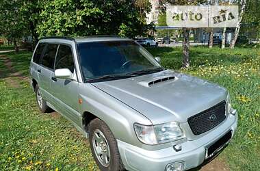 Внедорожник / Кроссовер Subaru Forester 2001 в Черновцах
