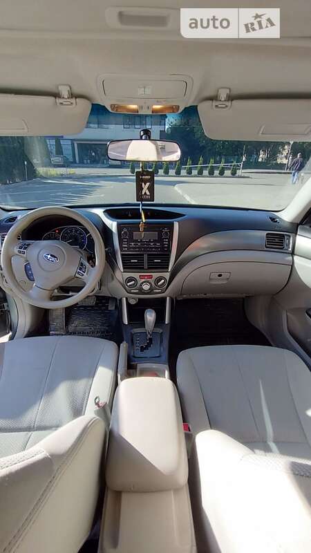 Внедорожник / Кроссовер Subaru Forester 2011 в Ужгороде