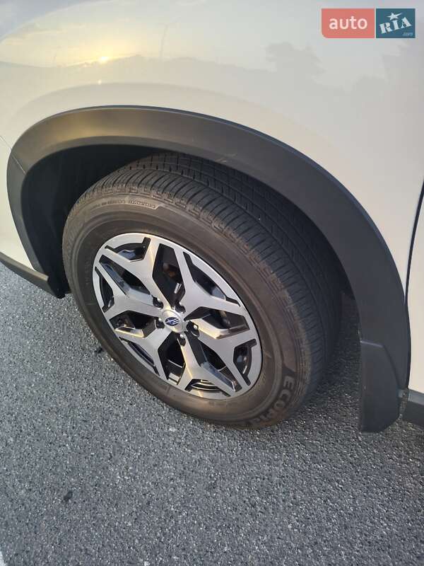 Внедорожник / Кроссовер Subaru Forester 2022 в Днепре