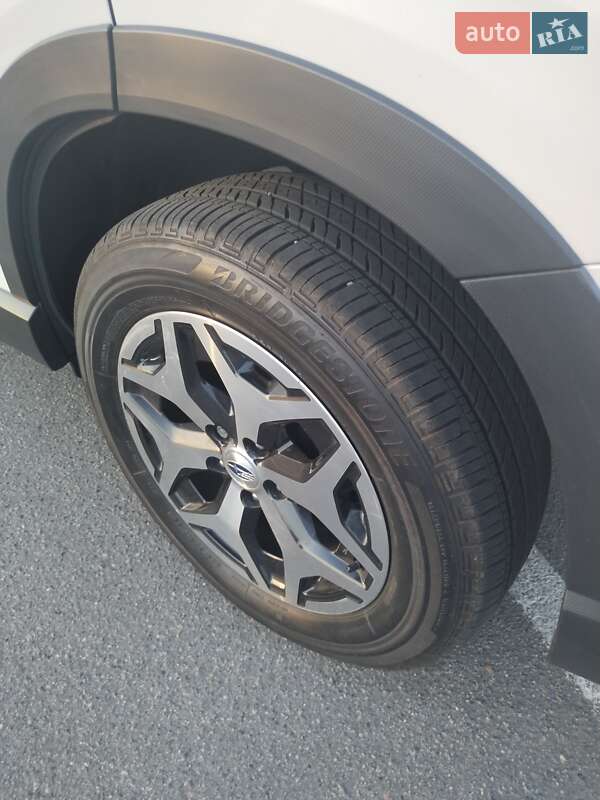 Внедорожник / Кроссовер Subaru Forester 2022 в Днепре