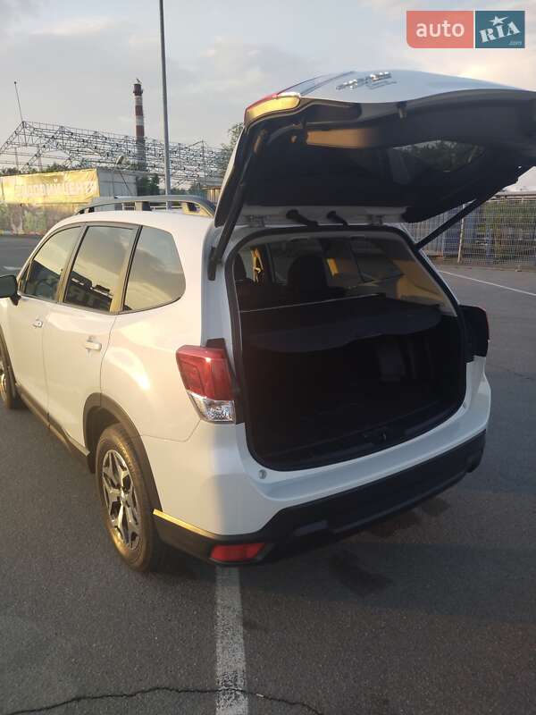 Внедорожник / Кроссовер Subaru Forester 2022 в Днепре