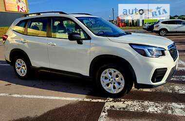 Внедорожник / Кроссовер Subaru Forester 2021 в Ровно