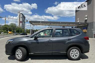 Внедорожник / Кроссовер Subaru Forester 2023 в Киеве