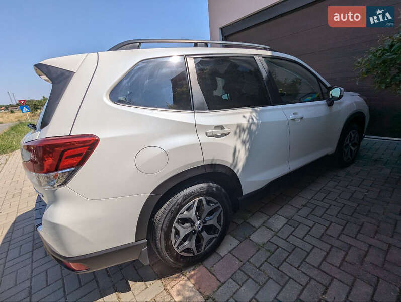 Внедорожник / Кроссовер Subaru Forester 2018 в Киеве