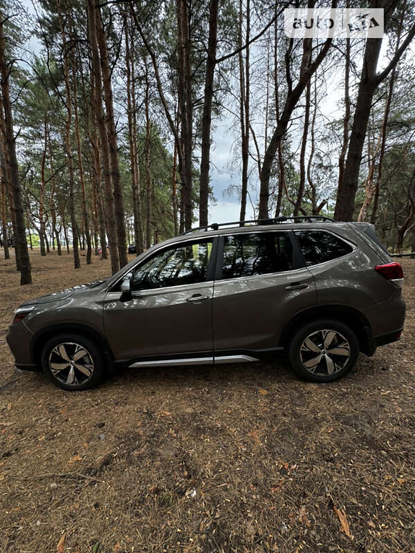 Позашляховик / Кросовер Subaru Forester 2021 в Дніпрі