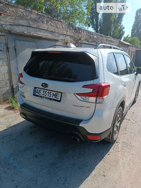 Позашляховик / Кросовер Subaru Forester 2018 в Дніпрі