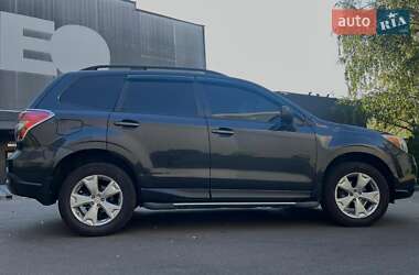 Внедорожник / Кроссовер Subaru Forester 2015 в 