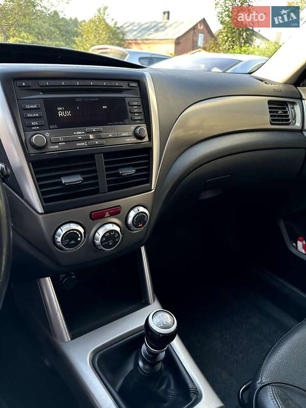 Внедорожник / Кроссовер Subaru Forester 2010 в Львове