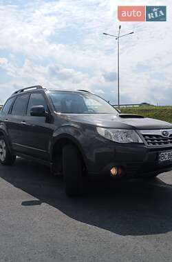 Внедорожник / Кроссовер Subaru Forester 2012 в 