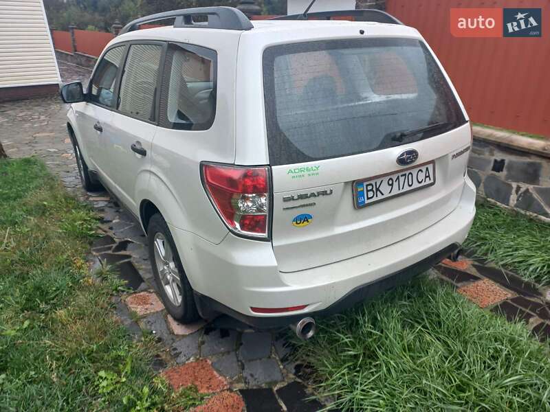 Внедорожник / Кроссовер Subaru Forester 2011 в Ровно