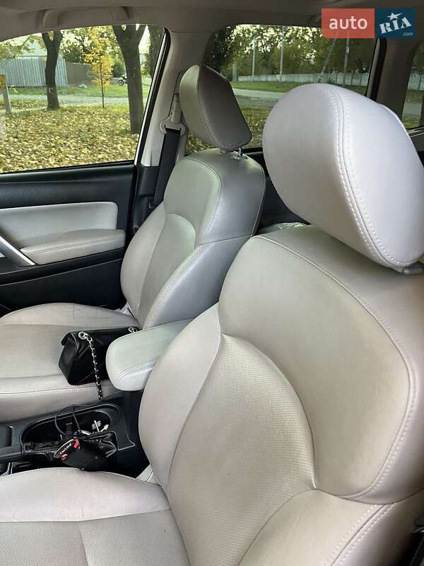 Внедорожник / Кроссовер Subaru Forester 2014 в Новомосковске