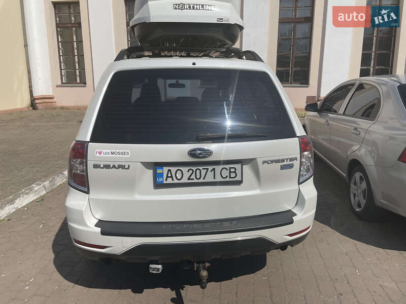 Внедорожник / Кроссовер Subaru Forester 2010 в Ужгороде