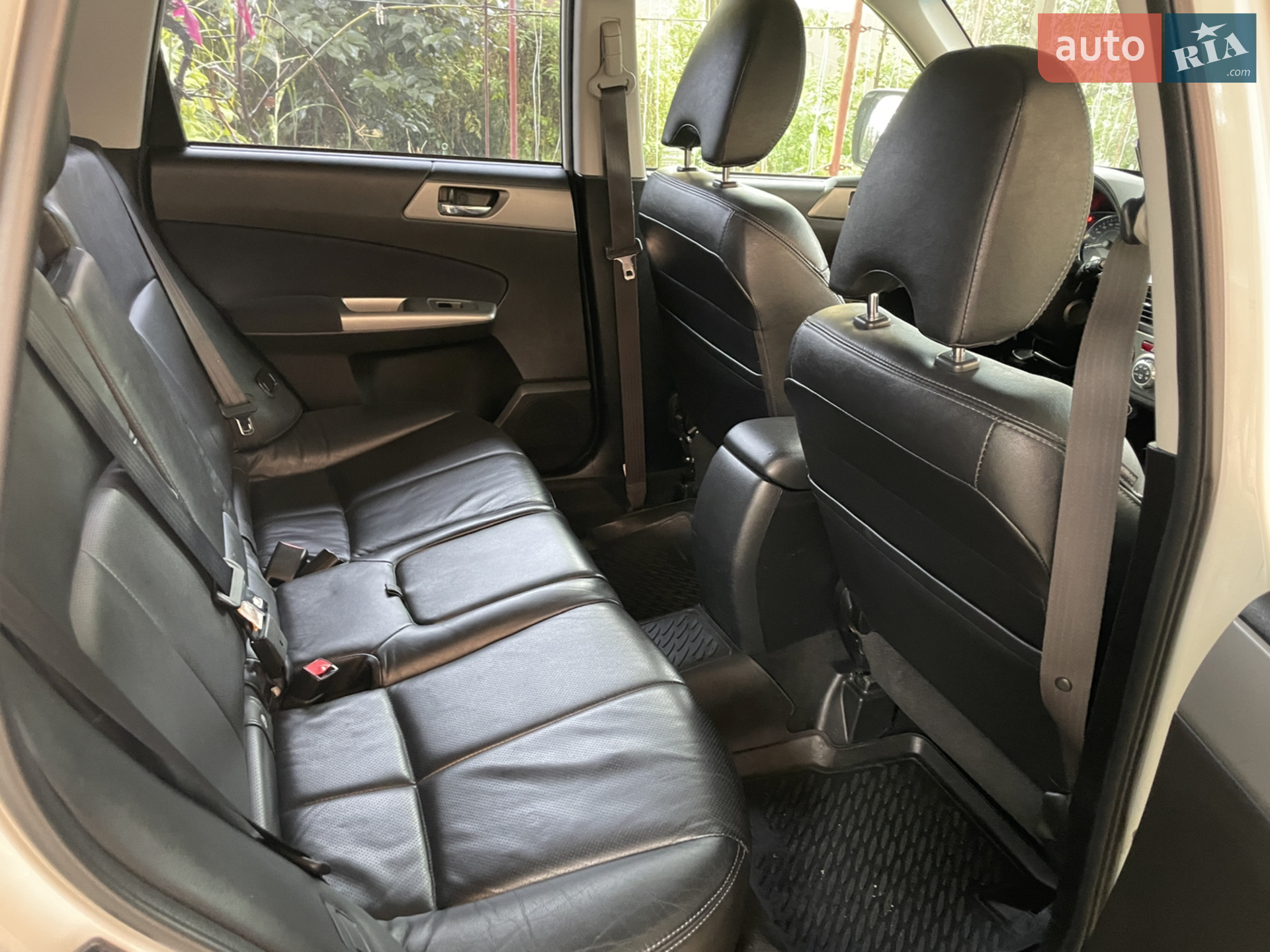 2010 Subaru Forester - мініатюра 8