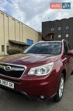 Позашляховик / Кросовер Subaru Forester 2014 в Києві