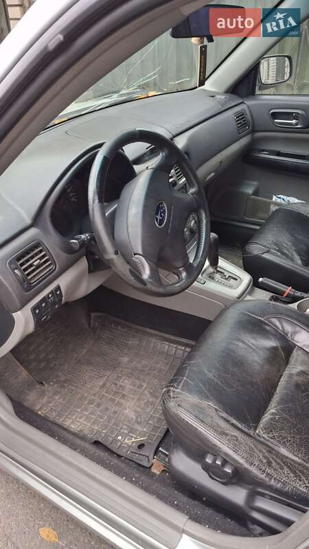 Внедорожник / Кроссовер Subaru Forester 2004 в Киеве