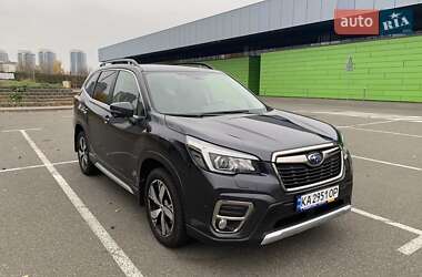 Позашляховик / Кросовер Subaru Forester 2019 в Києві