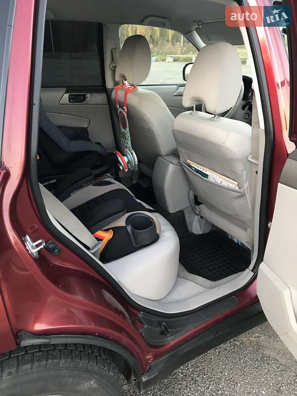 Позашляховик / Кросовер Subaru Forester 2010 в Львові