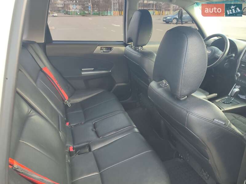 Внедорожник / Кроссовер Subaru Forester 2011 в Киеве
