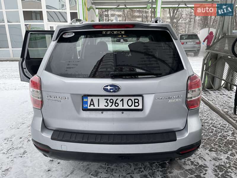 Позашляховик / Кросовер Subaru Forester 2016 в Броварах