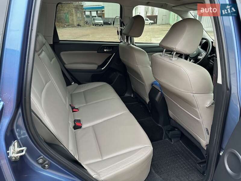 Внедорожник / Кроссовер Subaru Forester 2017 в Киеве